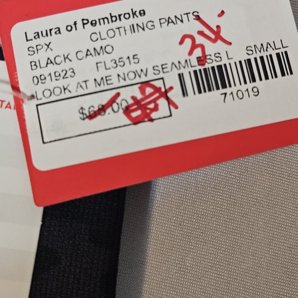 NEW Spanx Small Petite Black Camo Leggings Pants Shapewear LAURA of PEMBROKE - Picture 9 of 9